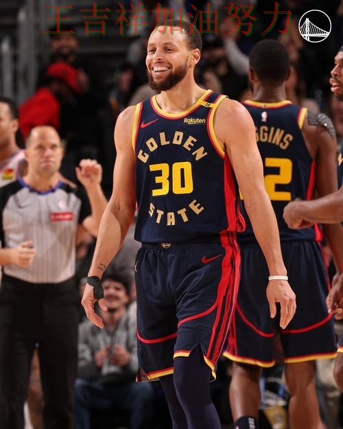 库里状态回升引发热议 防守端问题再次暴露